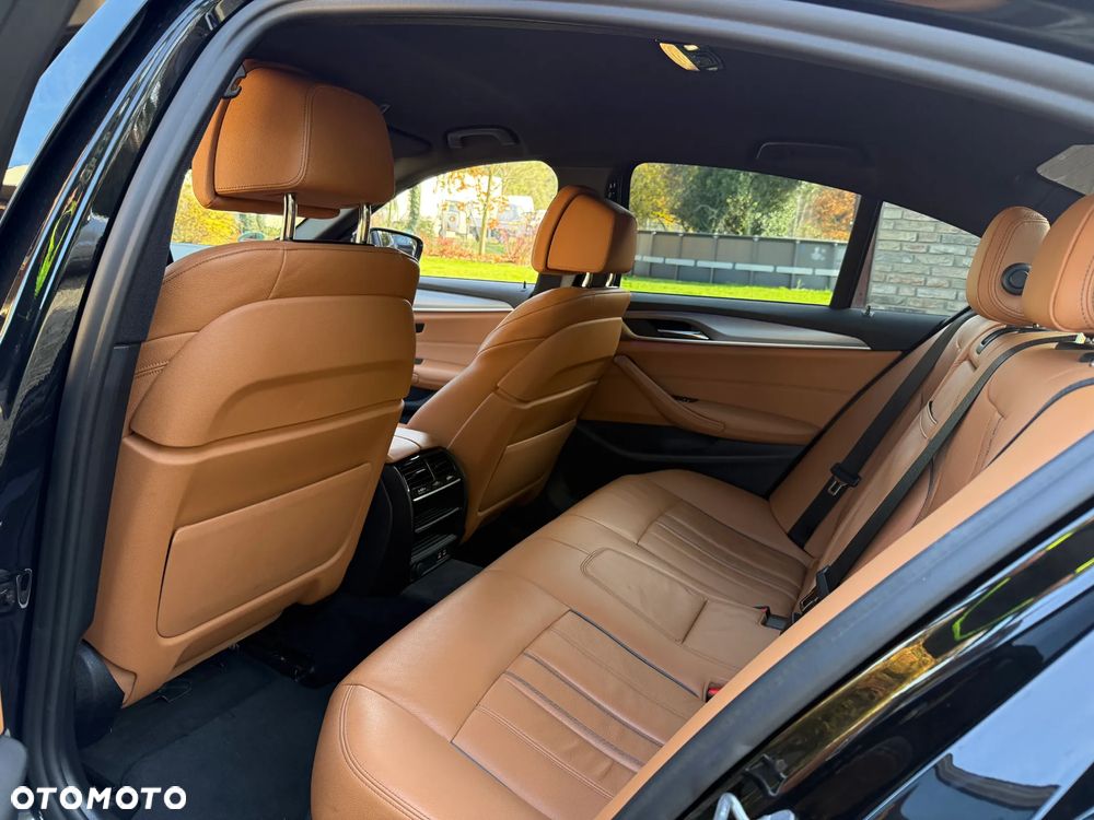 BMW Seria 5 530e iPerformance GPF Luxury Line sport - 17