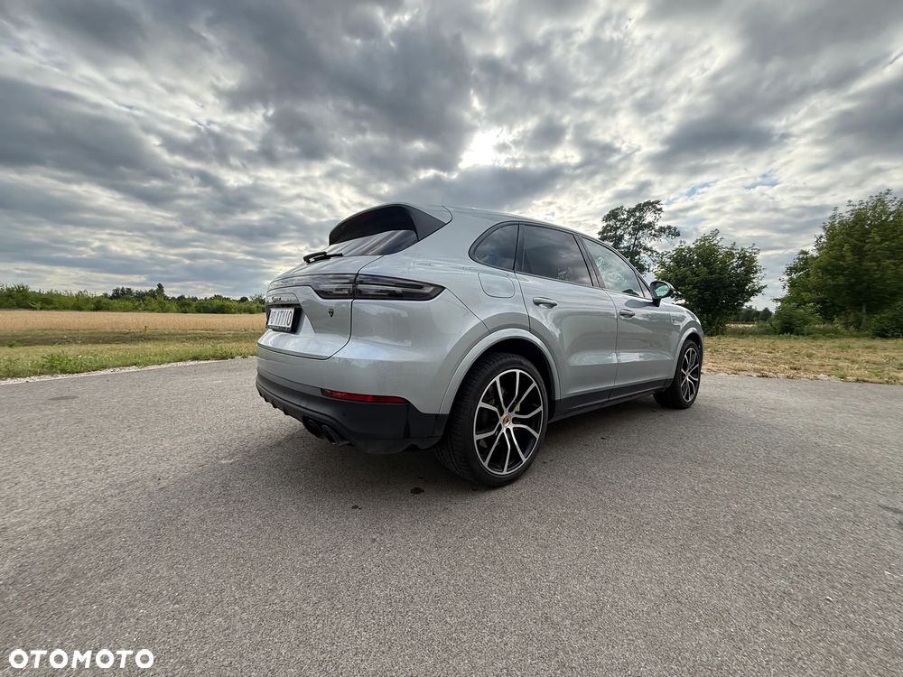 Porsche Cayenne E-Hybrid - 1