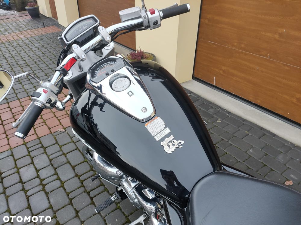 Suzuki VZ - 9
