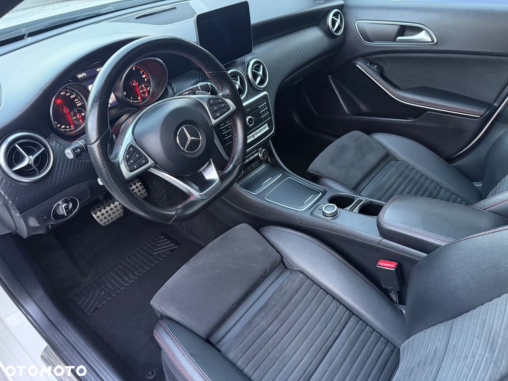 Mercedes-Benz Klasa A 180 7G-DCT AMG Line - 7