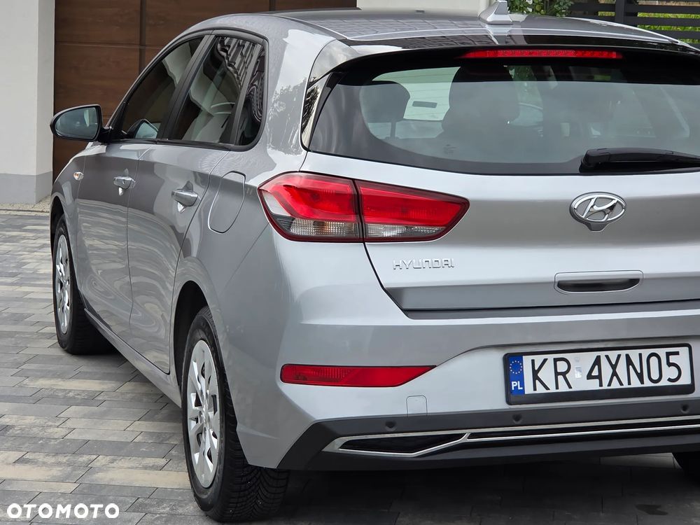 Hyundai i30 1.5 DPI Classic + - 28