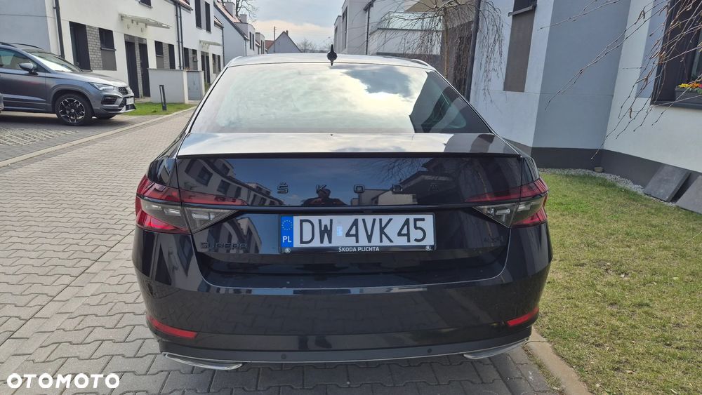 Skoda Superb 2.0 TDI SCR 4x4 Sportline DSG - 6