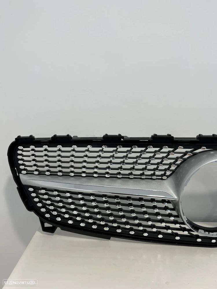 Grelha Frontal Mercedes CLA W117 Look Diamond Silver - 2