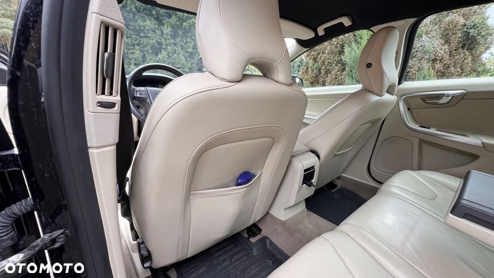 Volvo V60 DRIVe Summum - 19