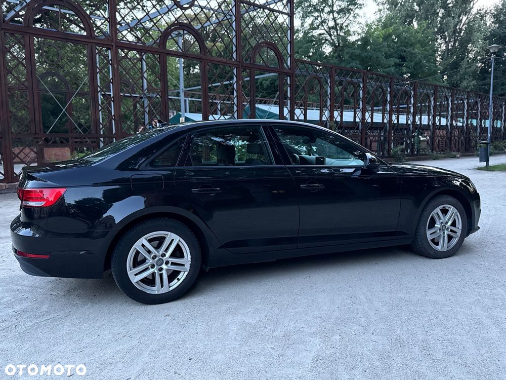 Audi A4 Limousine 2.0 TDI ultra design - 9
