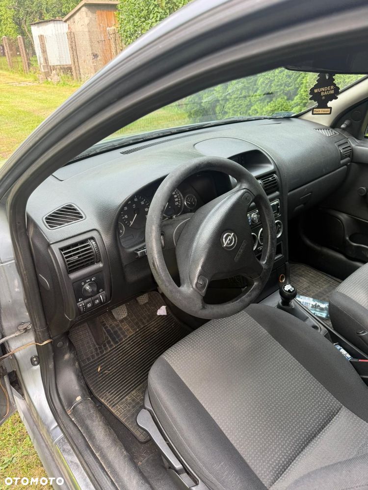 Opel Astra - 4