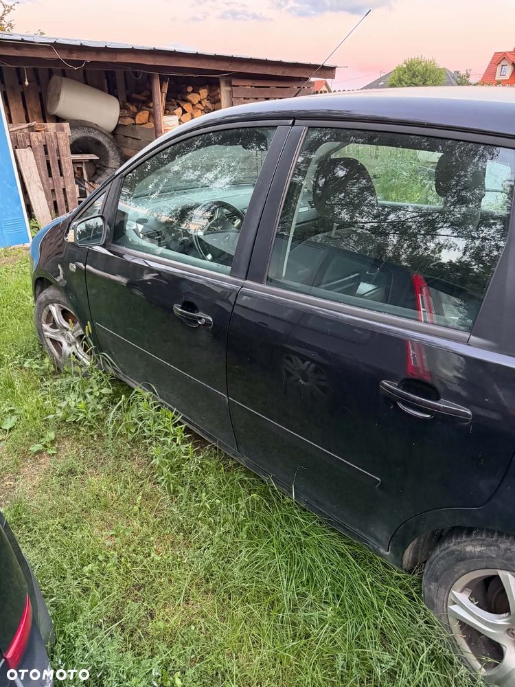 Ford Focus 1.6 TDCi DPF Ghia - 4