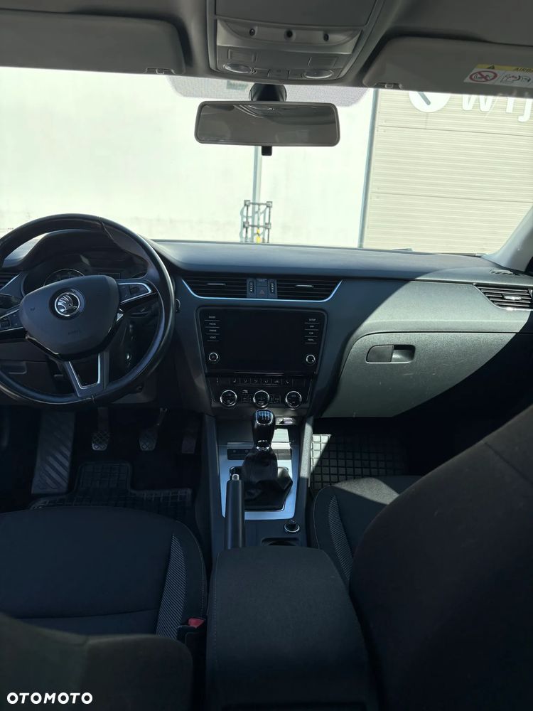 Skoda Octavia 1.4 TSI Ambition - 11