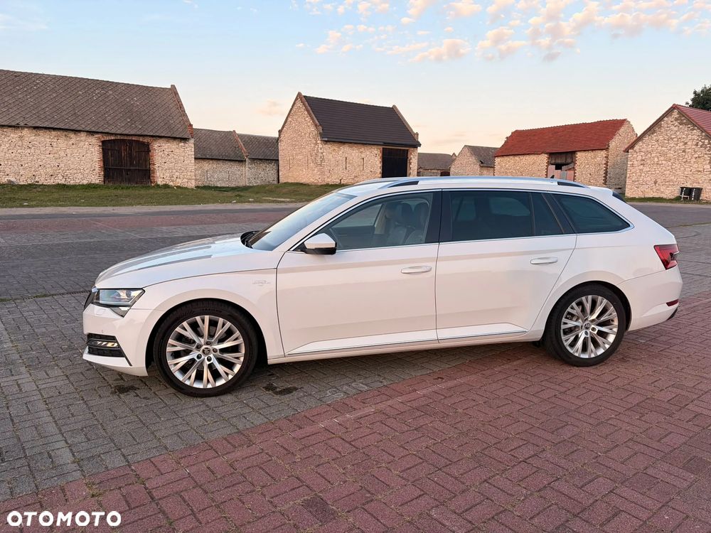Skoda Superb 2.0 TDI 4x4 L&K DSG - 2