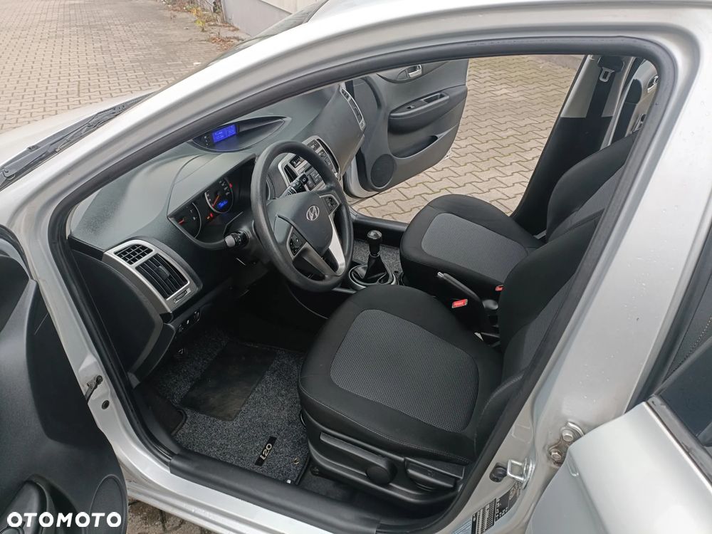 Hyundai i20 1.25 Comfort - 10