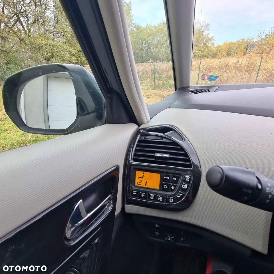 Citroën C4 Picasso 1.8 16V 7-Sitzer Advance - 7