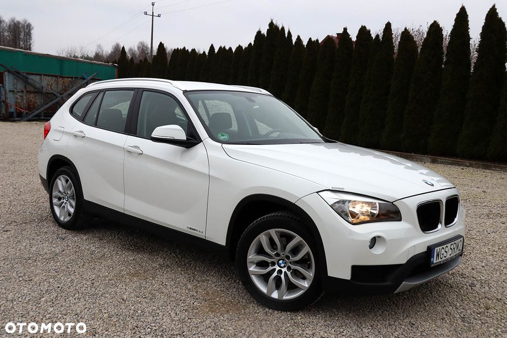 BMW X1 sDrive18d xLine - 13