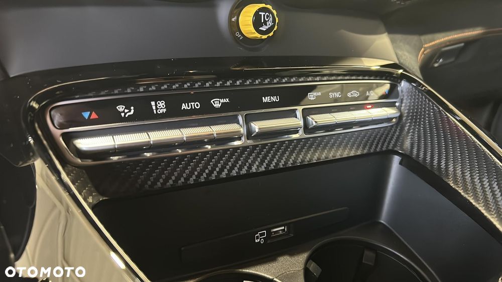 Mercedes-Benz AMG GT - 15