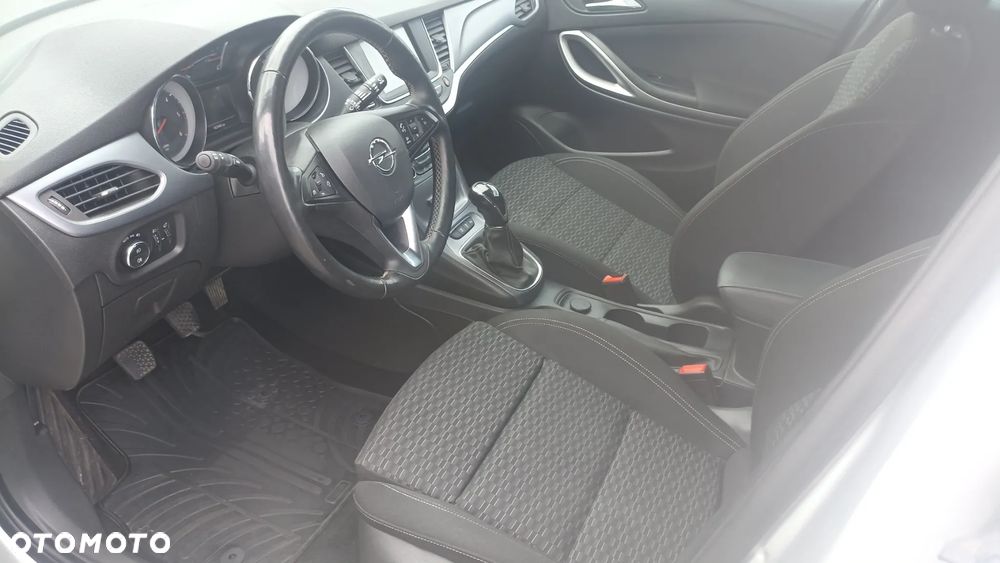 Opel Astra 1.6 CDTI Dynamic - 10