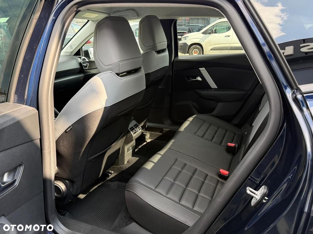 Citroën C4X 1.2 mHEV Max eDCT6 - 24