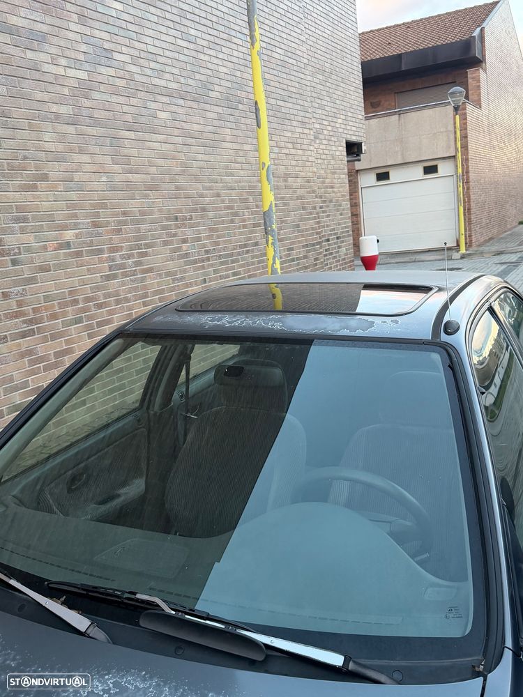 Honda Civic 1.5 LSi 16 V - 8