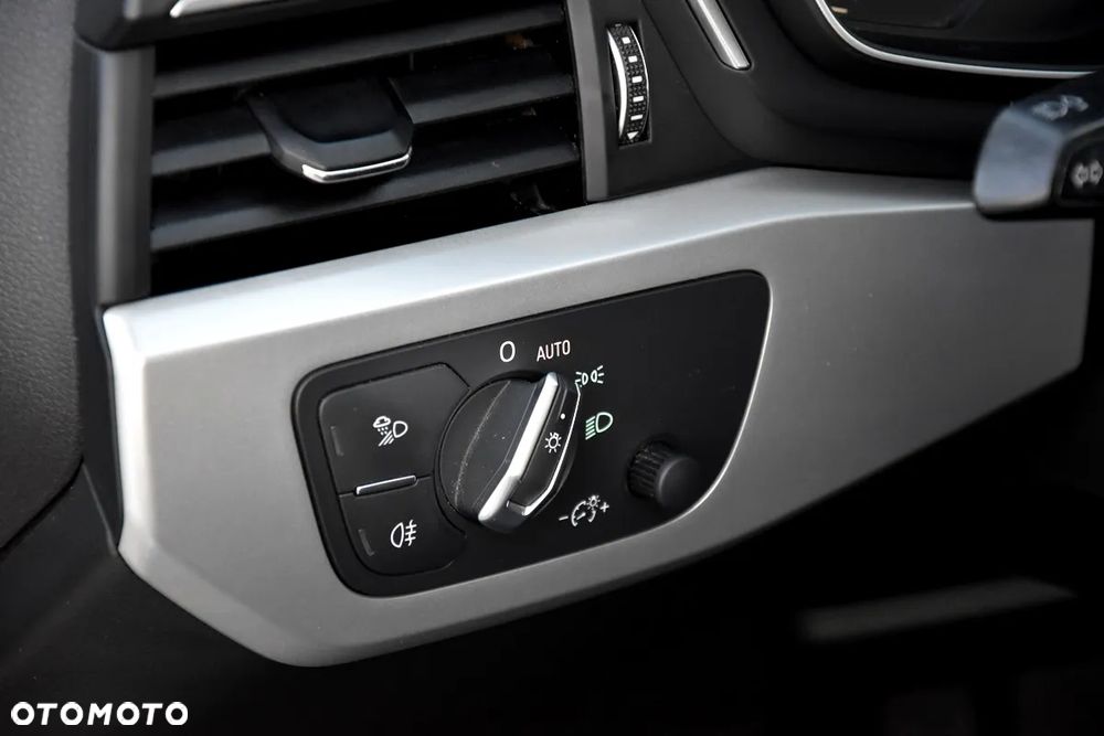 Audi A4 Avant 2.0 TDI S tronic - 35