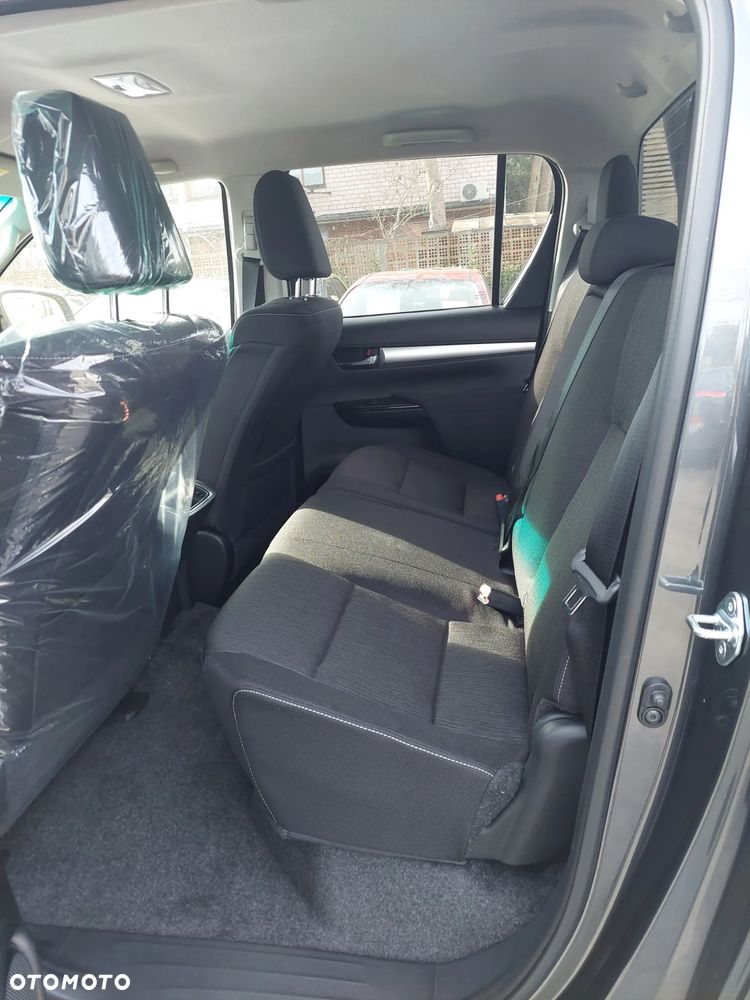 Toyota Hilux 2.8 D-4D mHEV Double Cab Executive 4x4 - 13
