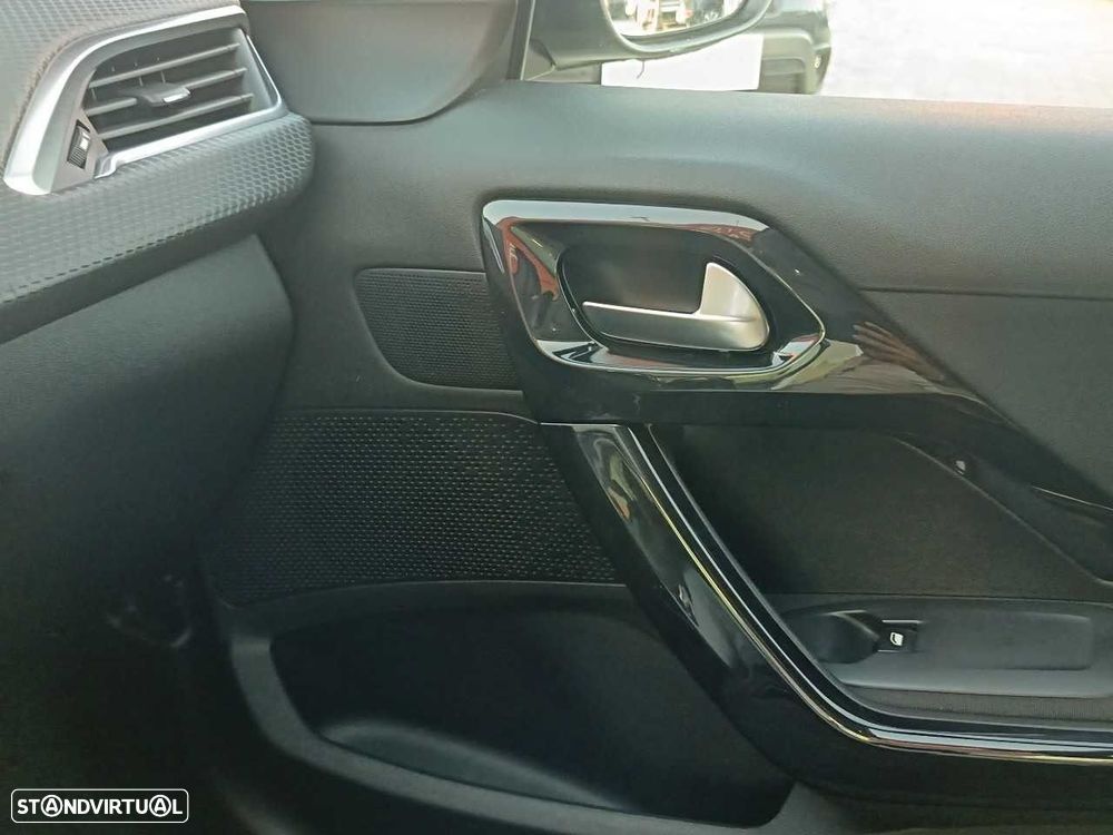 Peugeot 2008 1.2 PureTech Style - 17
