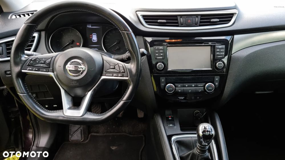 Nissan Qashqai 1.5 dCi N-Connecta - 8