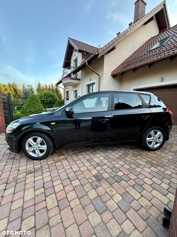 Kia Ceed 1.4 CVVT Attract - 13
