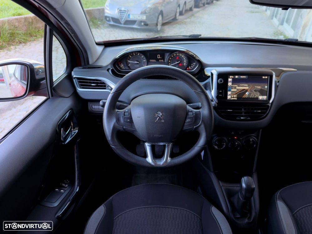 Peugeot 208 1.2 PureTech Style - 6