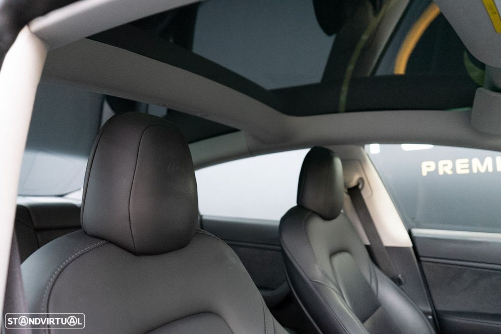 Tesla Model 3 Long-Range Dual Motor AWD - 36