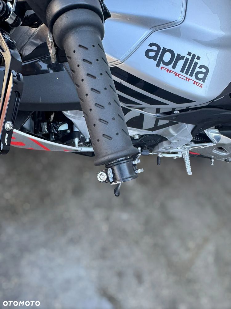 Aprilia Tuono - 12