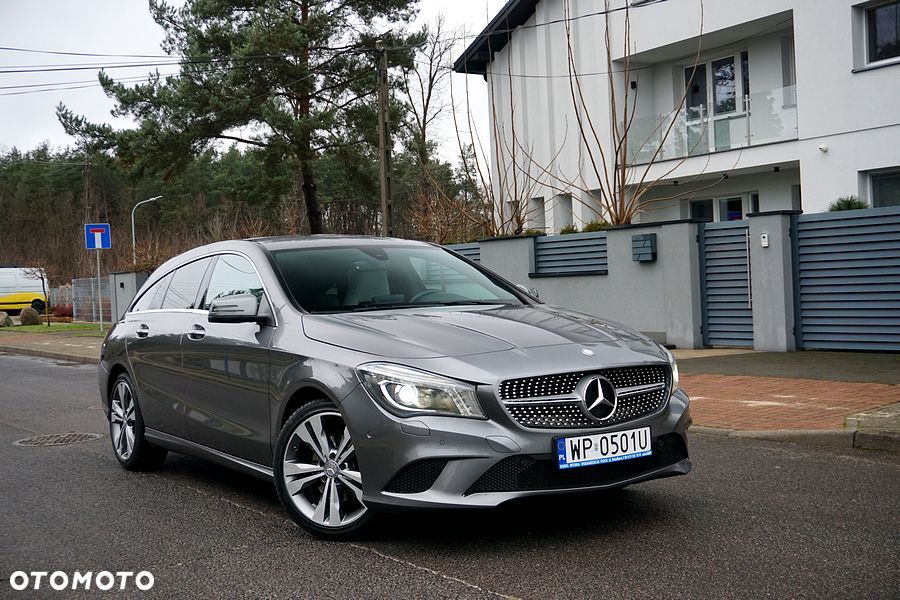 Mercedes-Benz CLA 180 Peak Edition - 3