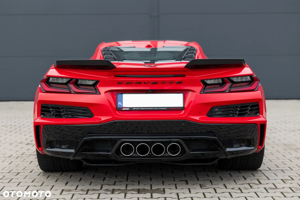 Chevrolet Corvette - 11
