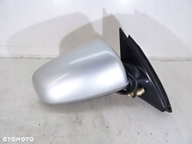 LUSTERKO PRAWE AUDI A4 B6 04R 5PIN LY7W EU FV - 1
