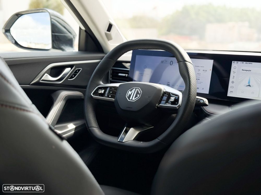 MG EHS 1.5 T-GDI Plug-in Hybrid Luxury - 36