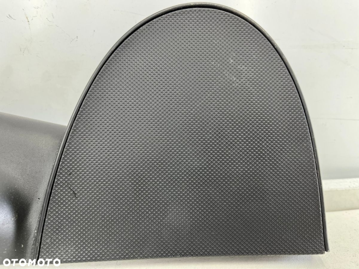 Tapicerka Citroen C1 Toyota Aygo I Peugeot 107 05-14r trójkąt osłona zaślepka lusterka prawy przedni - 2