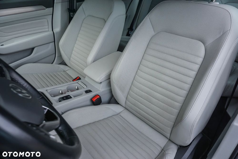 Volkswagen Passat 2.0 TDI Elegance DSG - 28