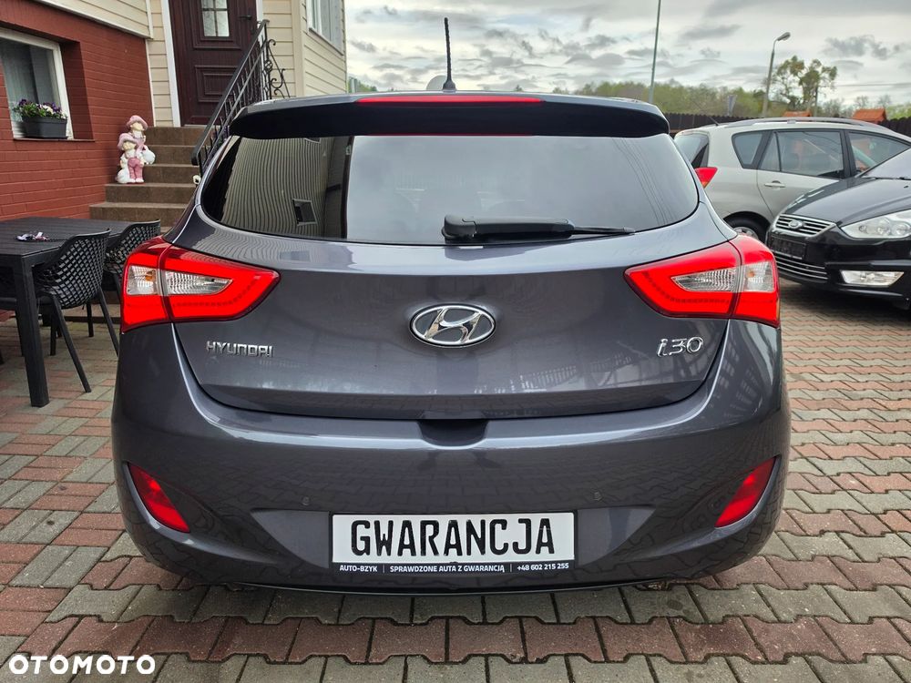 Hyundai i30 blue 1.6 GDI Passion - 10