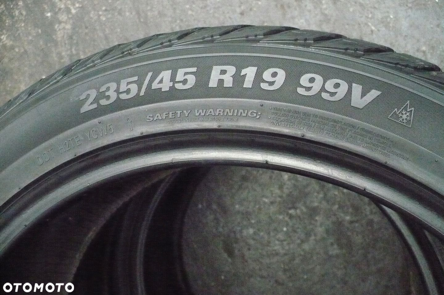 2x KUMHO WinterCraft WP71 235/45R19 6,4mm 2023 - 2