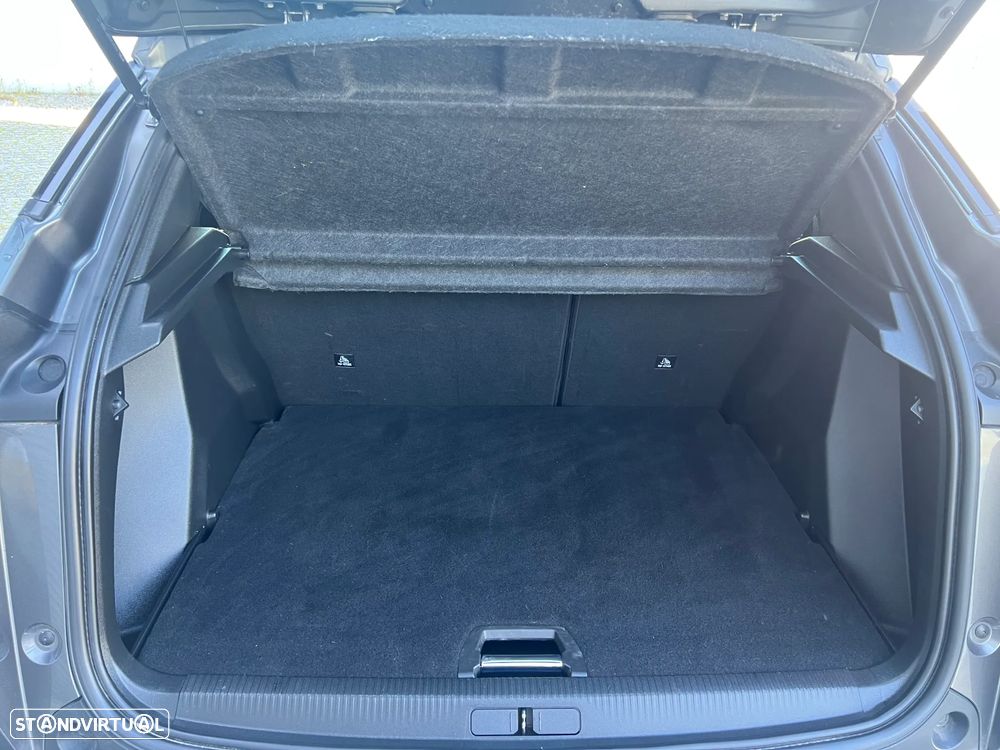 Peugeot 2008 1.2 PureTech Active Pack EAT8 - 18