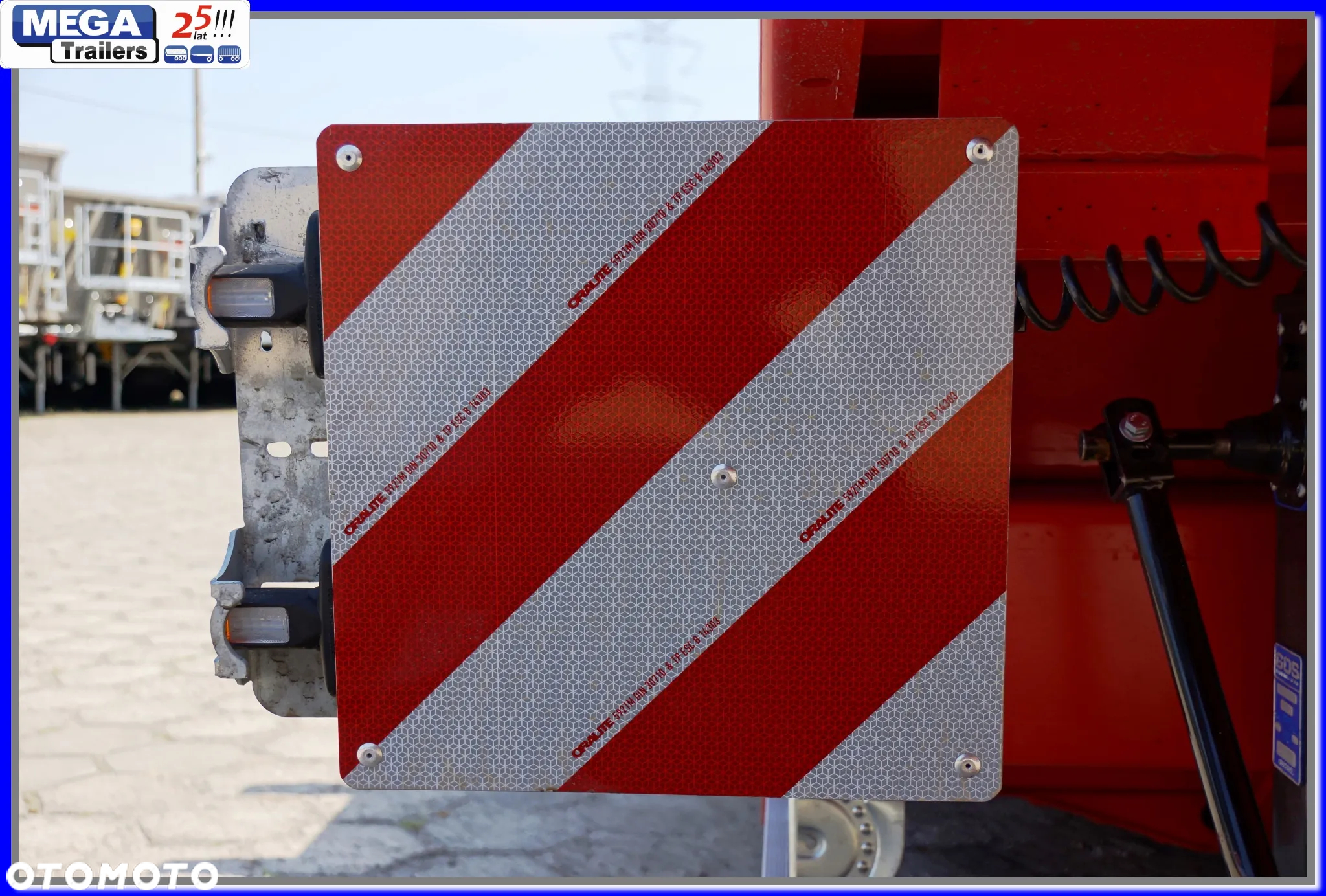 Inny Laweta 3 osie, 4 x zagłębienia kół, 58 T DMC !!! - 32