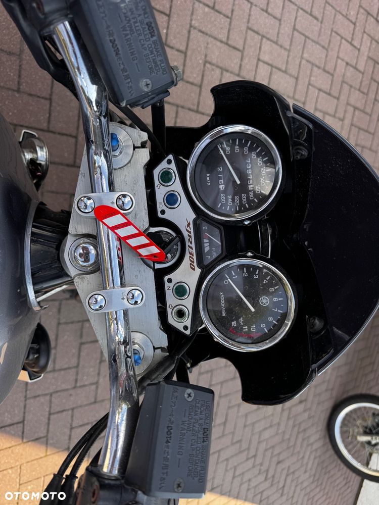 Yamaha XJR - 4