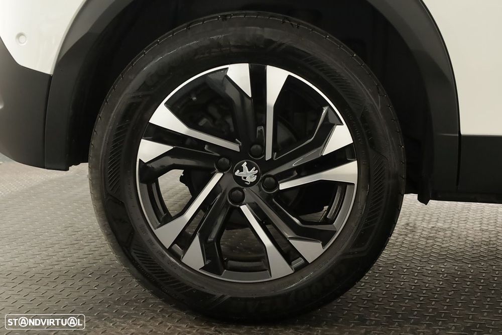 Peugeot 2008 1.2 PureTech GT EAT8 - 5