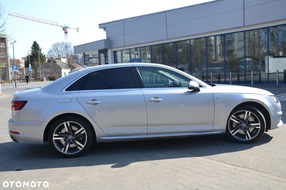 Audi A4 Limousine - 12