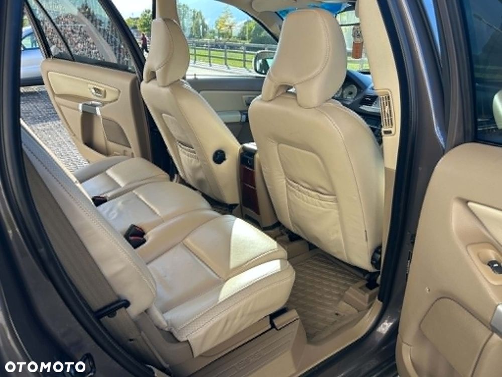 Volvo XC 90 D5 AWD Executive - 11