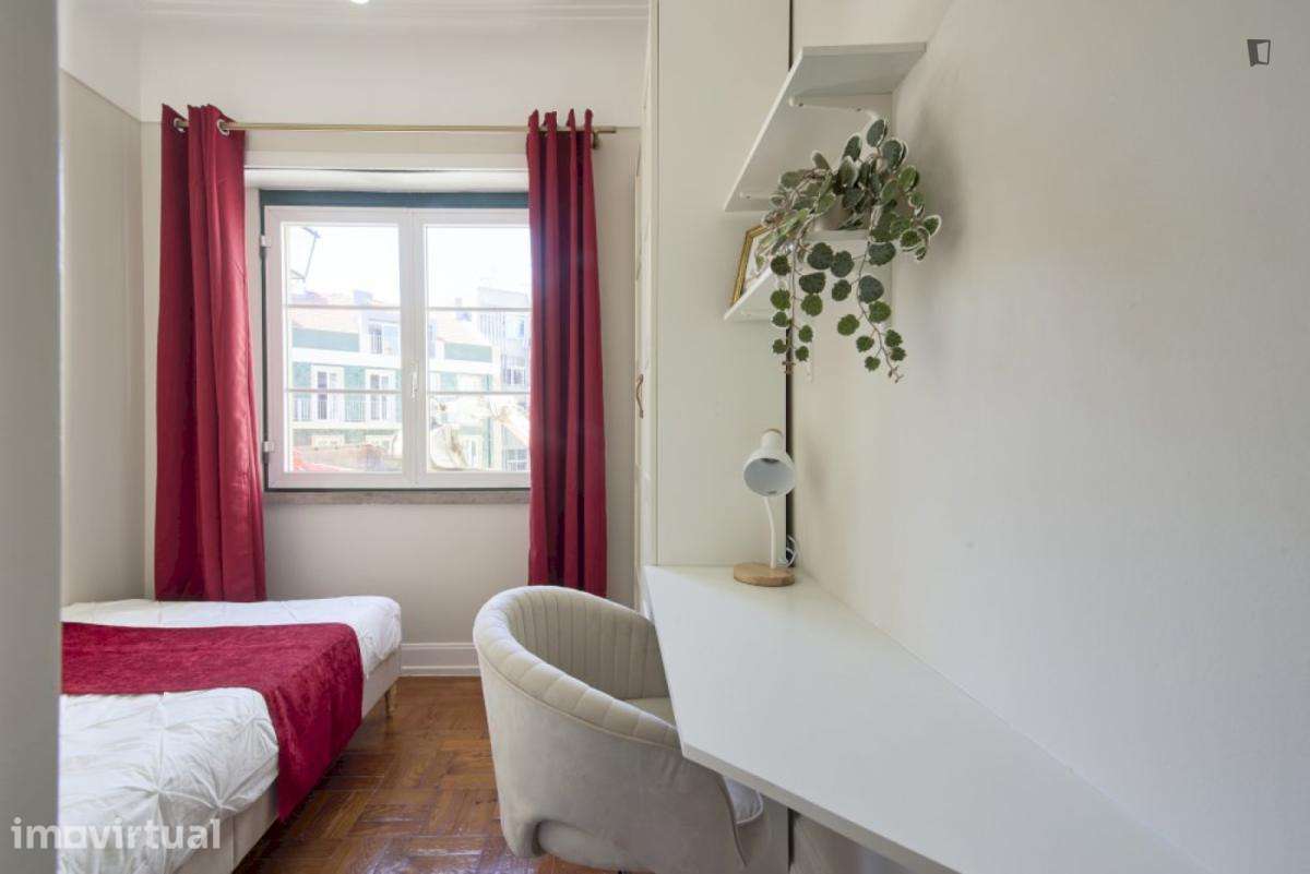 Quarto - localizado em Princípe Real Lisbon - Grande imagem: 3/23