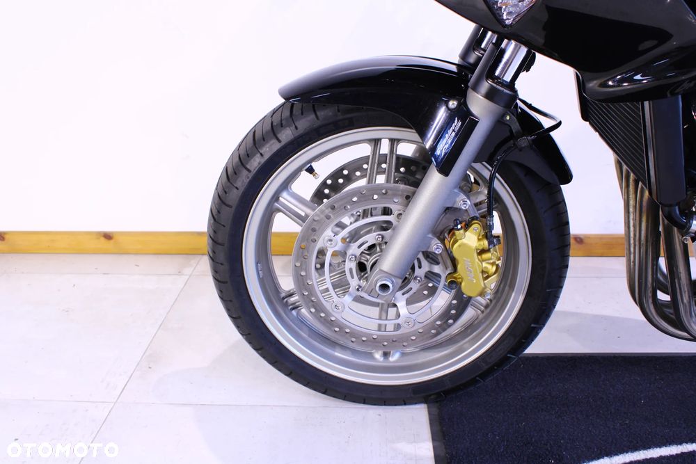 Honda CBF - 22