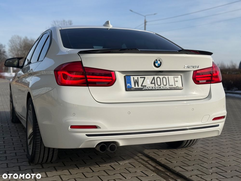 BMW Seria 3 328i - 15
