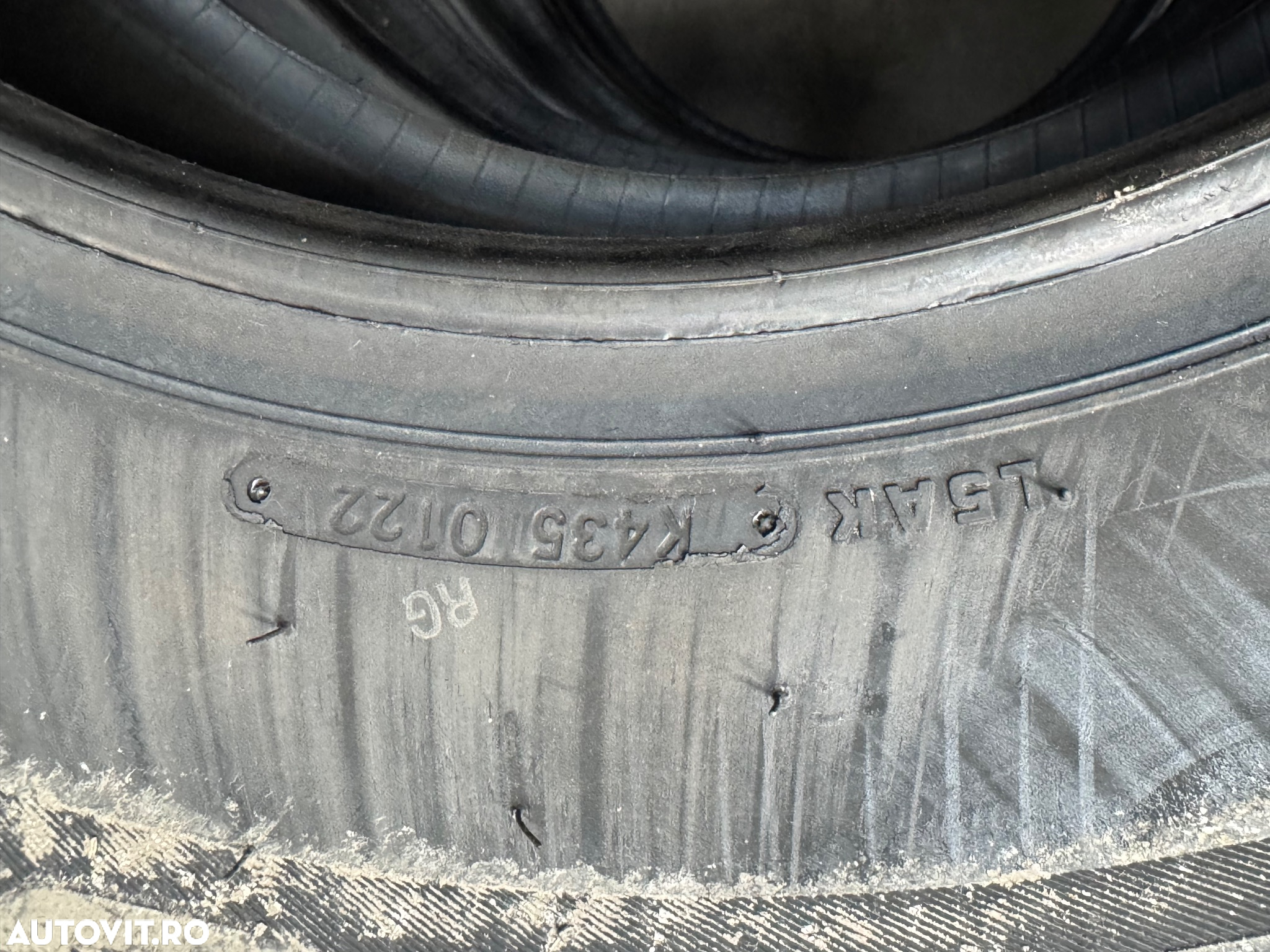 Vând 4 anvelope 225/75/16c Lassa de vară noi - 4