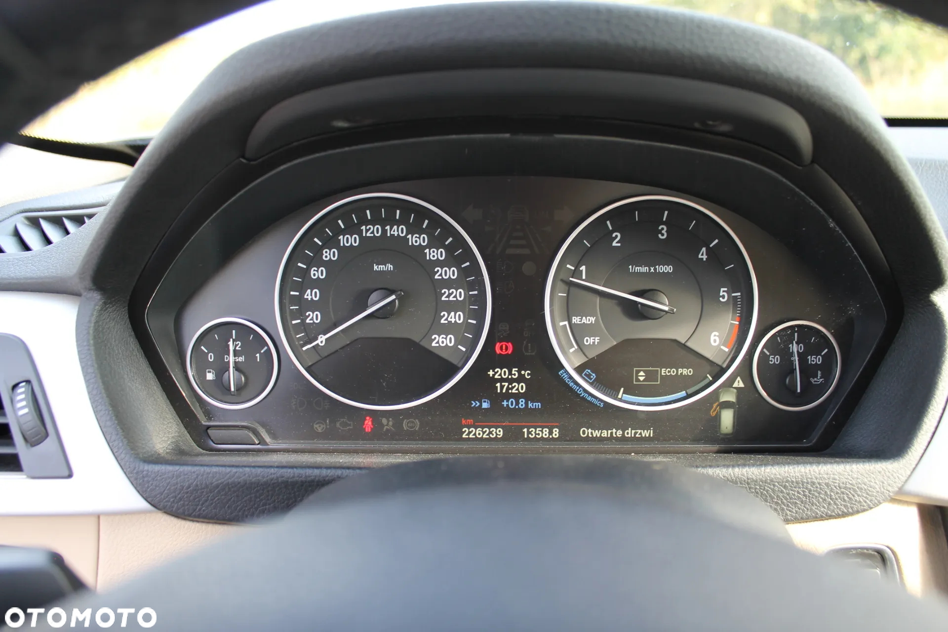 BMW Seria 3 320d DPF Touring Efficient Dynamics Edition - 9