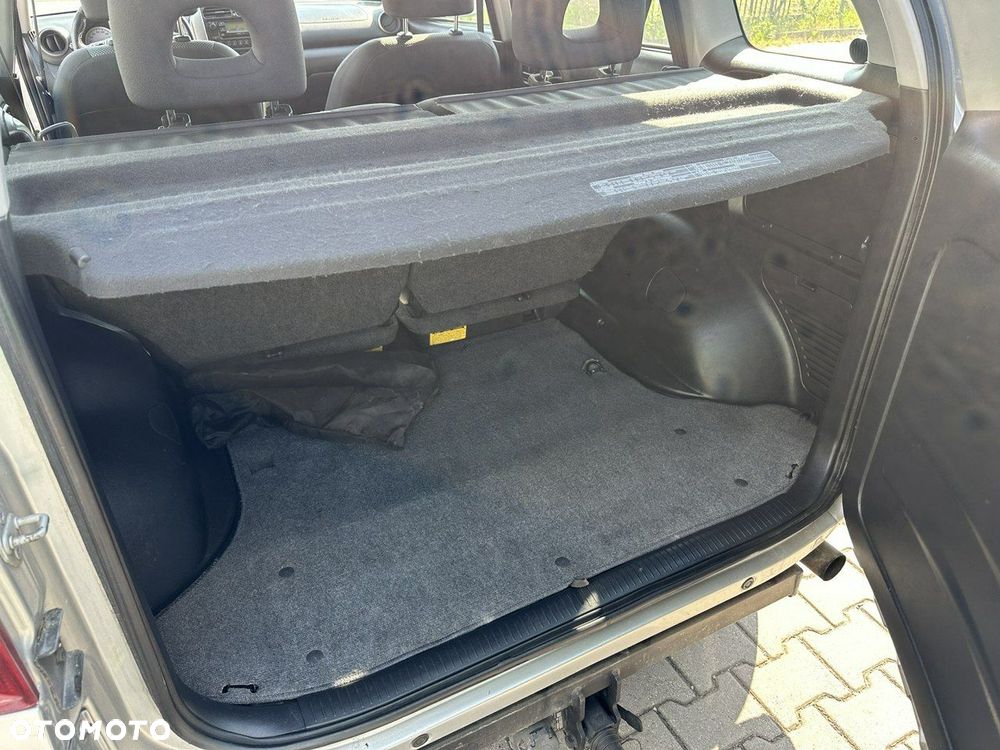 Toyota RAV4 - 9