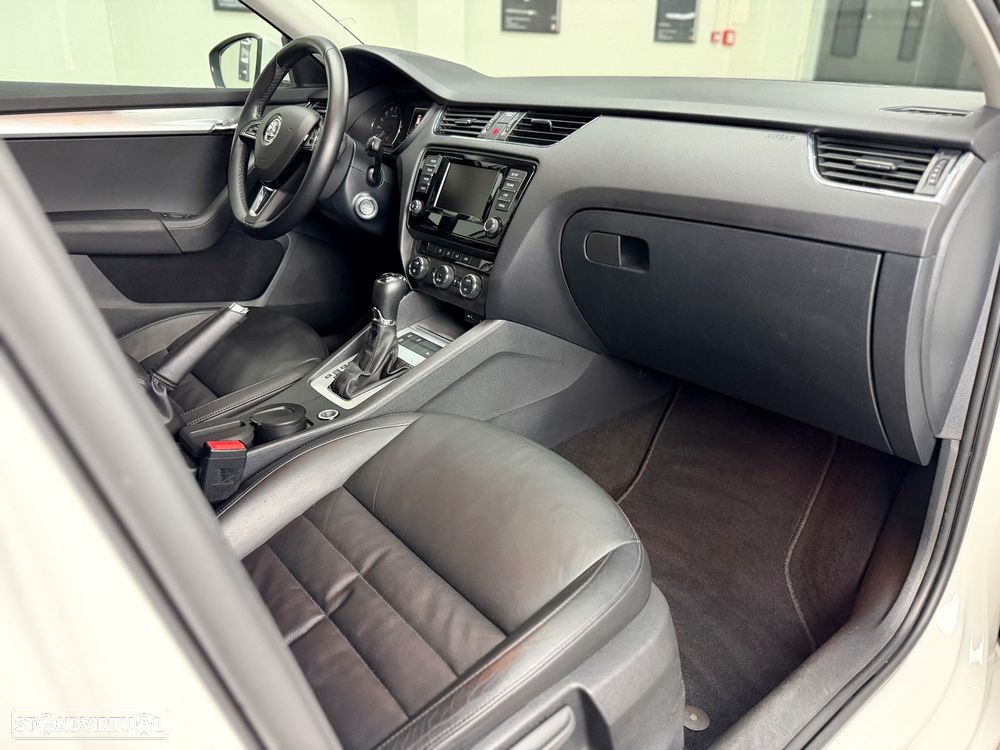 Skoda Octavia Break 1.6 TDi Sportline Pack DSG - 25