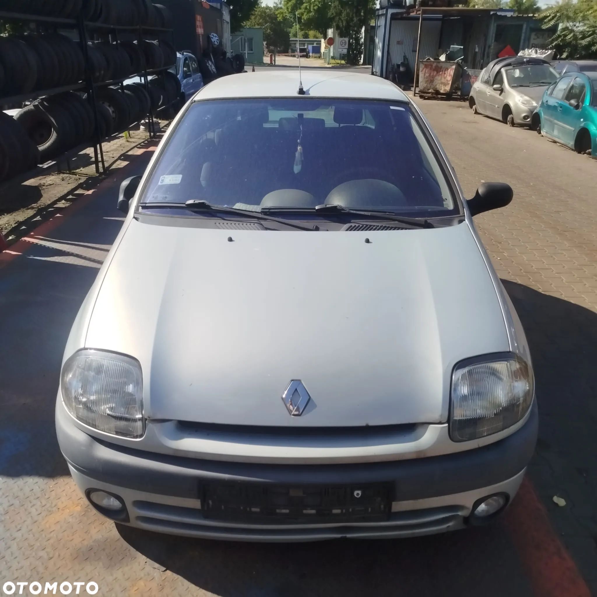 Renault Clio 2 na części . - 1